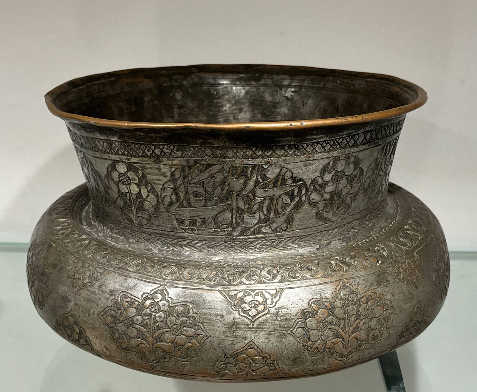 Bronze pot