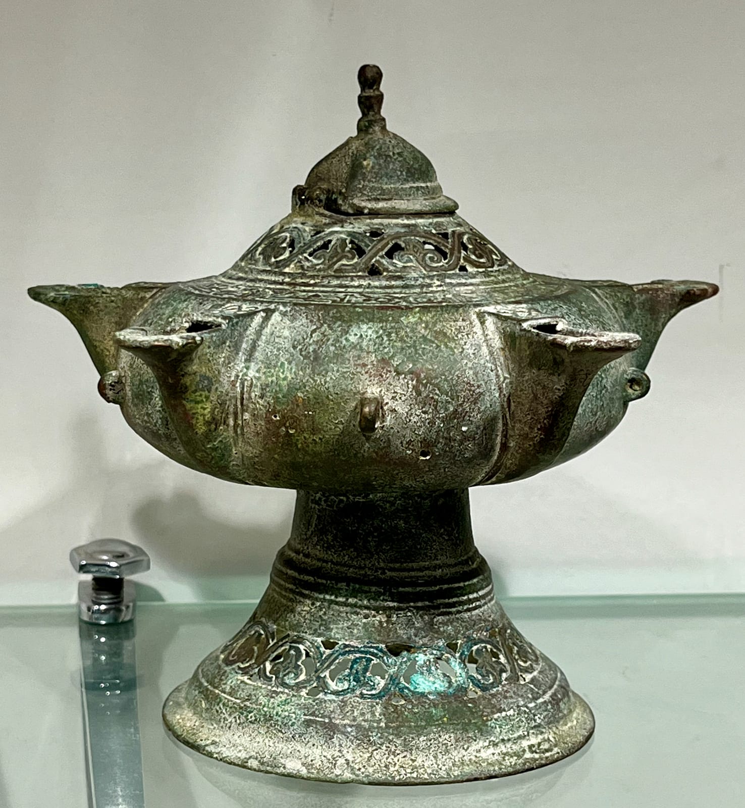 Oil lamp